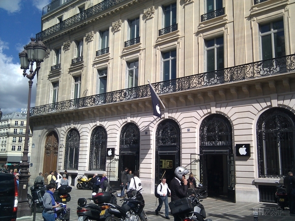 パリ2店目のオペラ店