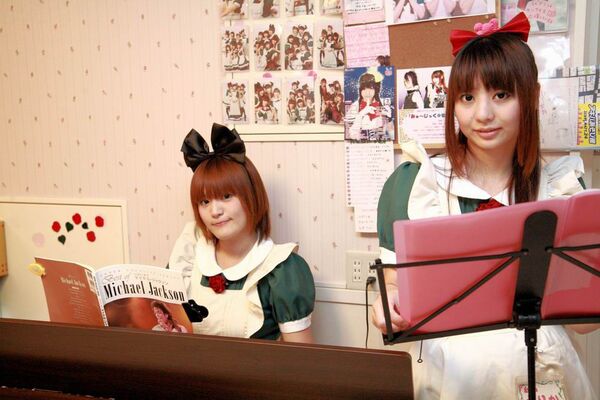 【アキバ食い倒れ部2010】カフェ・ラ・ビ・アン・ローズ