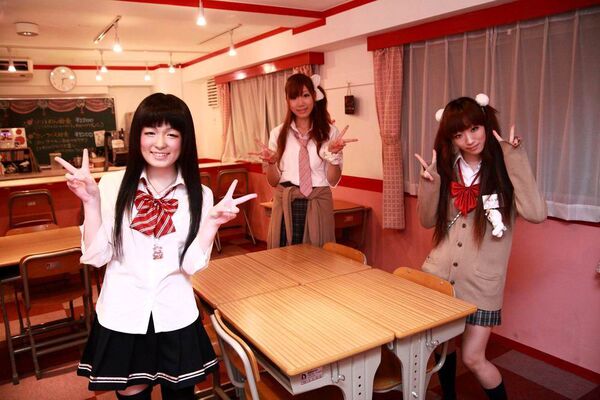 【アキバ食い倒れ部2010】アキバ女子高等部