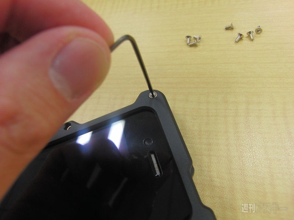 iPhoneは絶対傷つけたくないけど絶対傷つけそうでもダサイケースはイヤンという人に