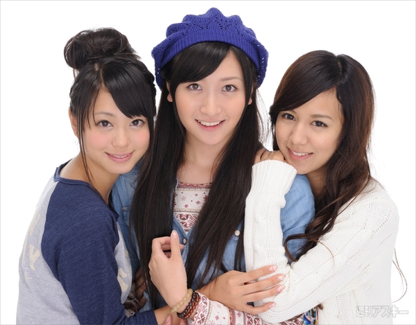 HP×アイドリング!!! 遠藤舞ちゃんが動画編集に挑戦：左から大川藍ちゃん、横山ルリカちゃん、遠藤舞ちゃん。