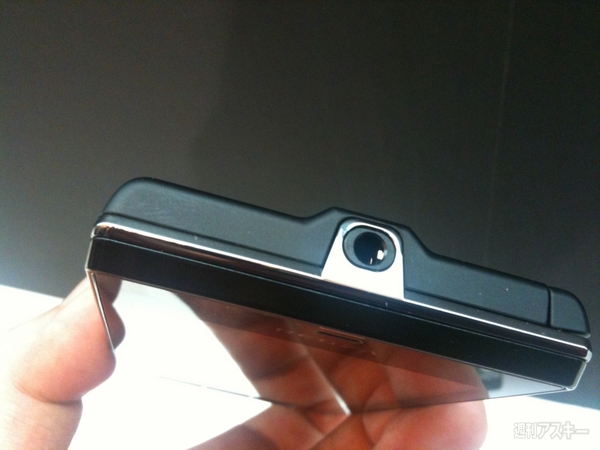 IS04のイヤホンジャック