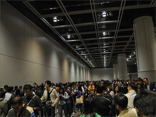 香港で開催、Nokia N8発売イベントは大盛況