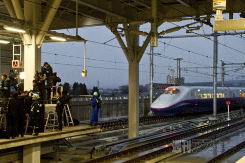 12月4日、青森新幹線開業