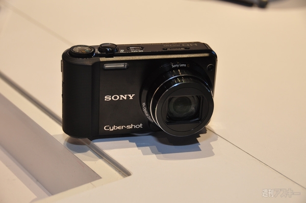 CES 2011：注目の3Dムービーや最新デジカメを一挙紹介！