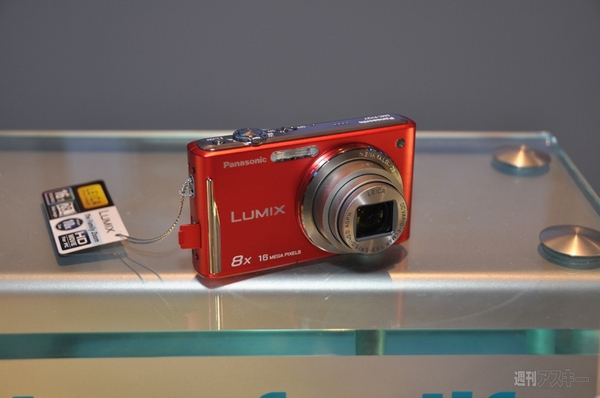 CES 2011：注目の3Dムービーや最新デジカメを一挙紹介！