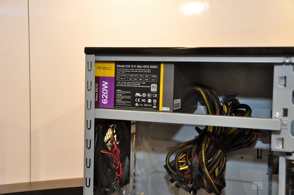 CES2011：PCケースメーカー編