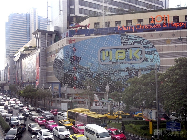 BlackBerryがアツイ！　バンコクは冬でも常夏だった