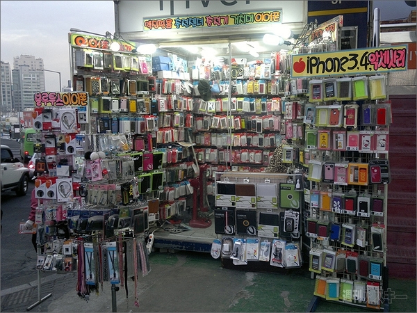 SIRIUS α IS06のケースが韓国で買えちゃう？