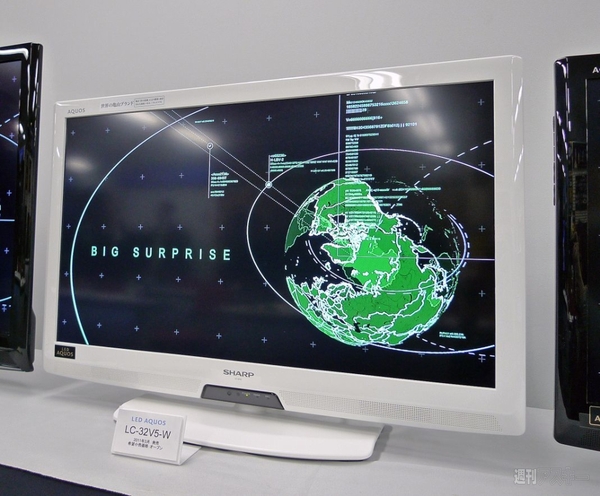 薄型3D対応のAQUOSクアトロン新シリーズが登場！