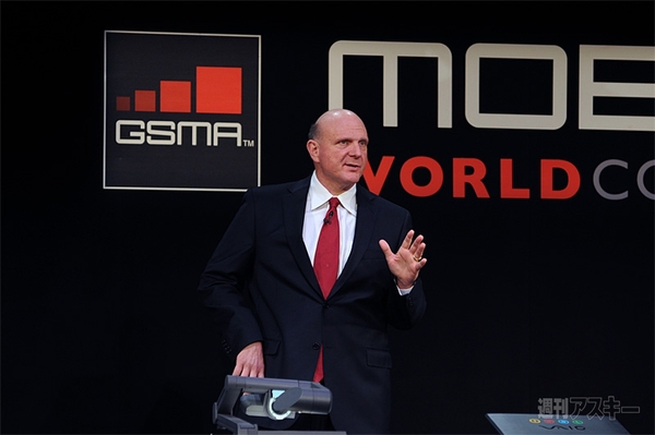 Windows Phone 7にIE9がやってくる！：マイクロソフトのスティーブ・バルマーCEO
