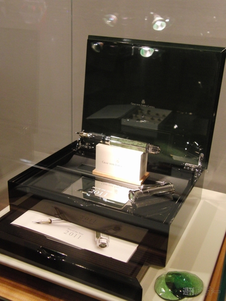 Pen of the YEAR 2011