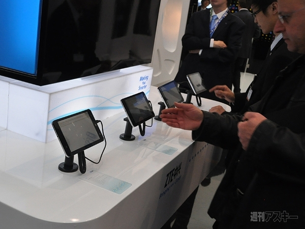 MWC2011:ZTE:スマートフォンに本腰を入れてきました