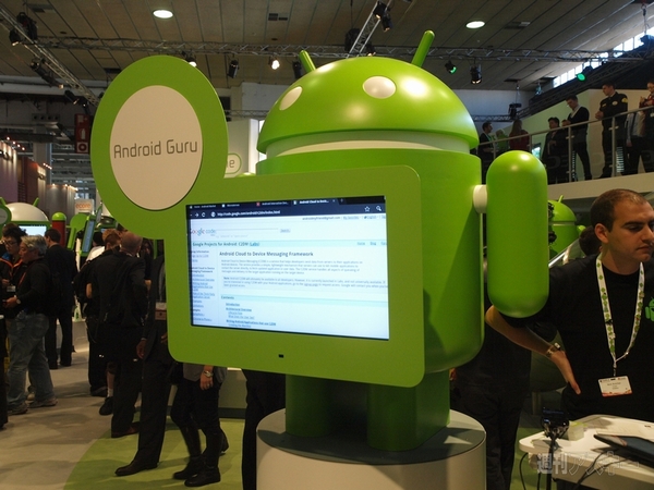 会場内でみかけたドロイド君たち