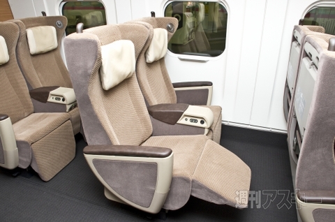 新幹線はやぶさ