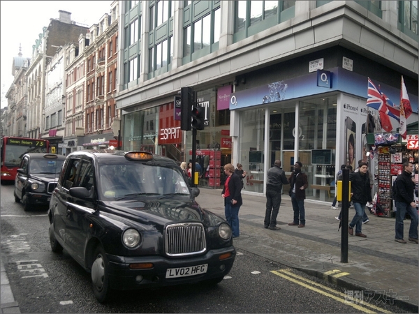 ロンドンでAndroidを1万円でゲットしちゃった！