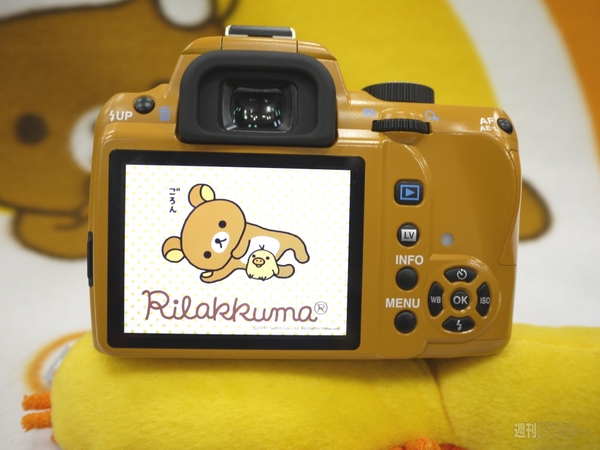 ペンタックスからユニークでかわゆ～いデジイチ登場！『リラックマ×PENTAX K-r コラボレーションモデル』 - 週刊アスキー