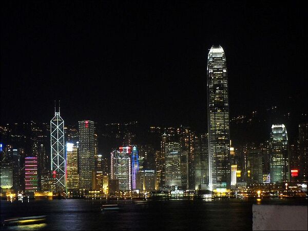 スマホと連携できるデジカメがSamsungから登場！