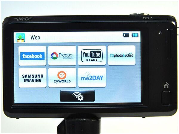 スマホと連携できるデジカメがSamsungから登場！