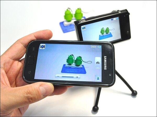 スマホと連携できるデジカメがSamsungから登場！