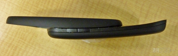 Palm Pre 2とBlackBerry Torch 05