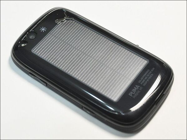 １万円で買えるスポーツ対応＆太陽電池搭載ケータイ『PUMA Phone』