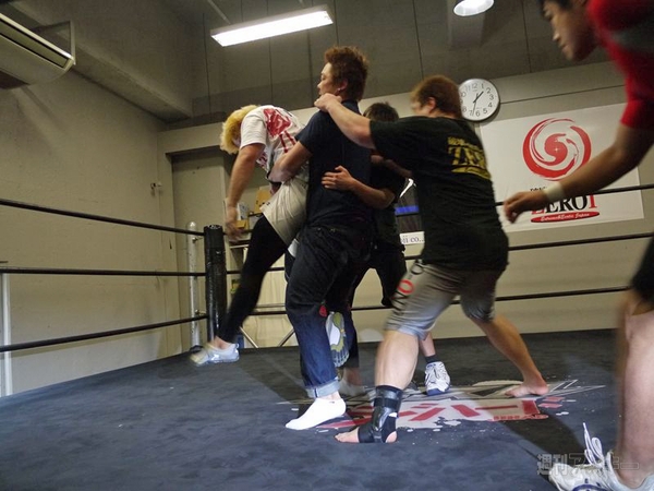 ブシロードレスリング