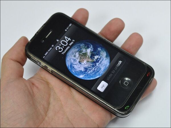 【海外限定＆自己責任！】iPhone4をデュアルSIM対応にしちゃう専用本体カバー