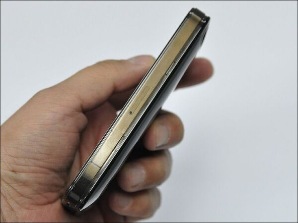 【海外限定＆自己責任！】iPhone4をデュアルSIM対応にしちゃう専用本体カバー