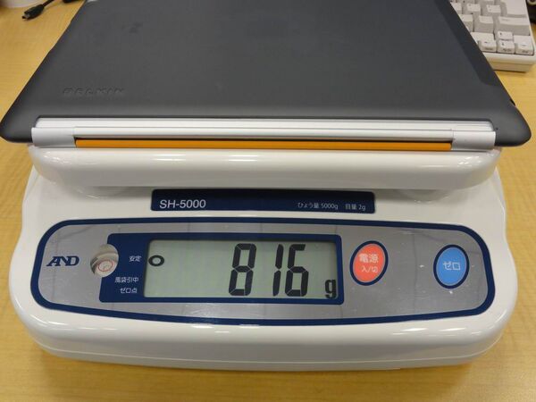 BodyGuardz Carbon Fiber Skin for apple iPad2