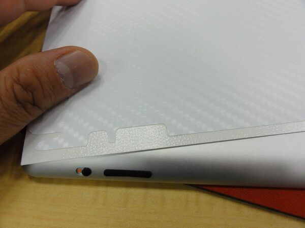 BodyGuardz Carbon Fiber Skin for apple iPad2