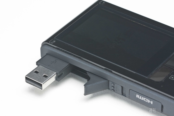 2011 0510bloggie 3D MHS-FS3 photo2