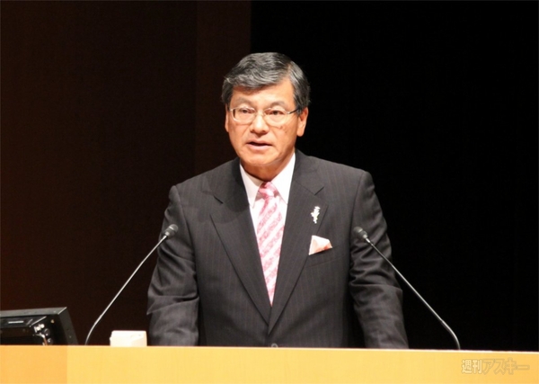 世界初のスーパーハイビジョン液晶ディスプレー