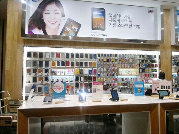 サムスン電子の巨大ショップがソウルにオープン