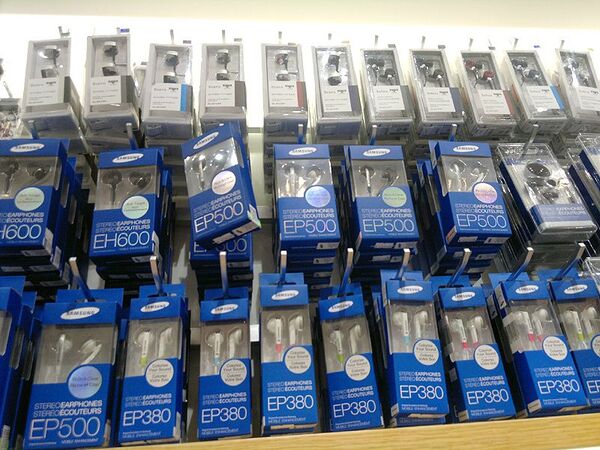 サムスン電子の巨大ショップがソウルにオープン