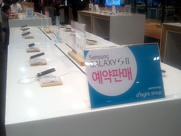 サムスン電子の巨大ショップがソウルにオープン