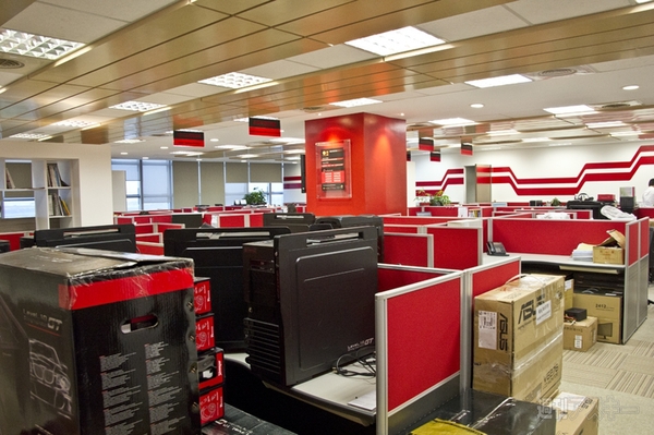 サーマルテイク本社