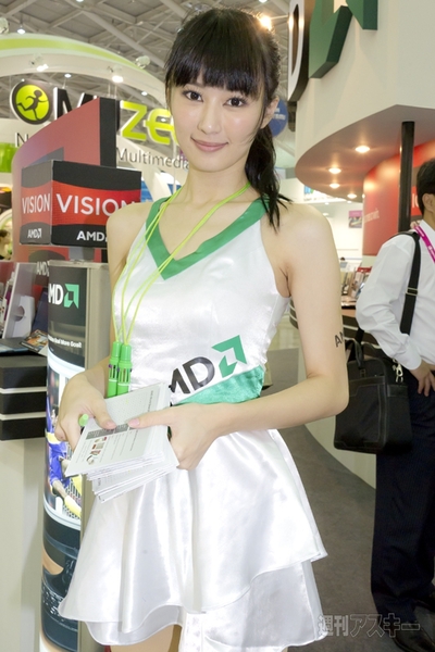 COMPUTEX会場で見かけたキレイなお姉さんたち