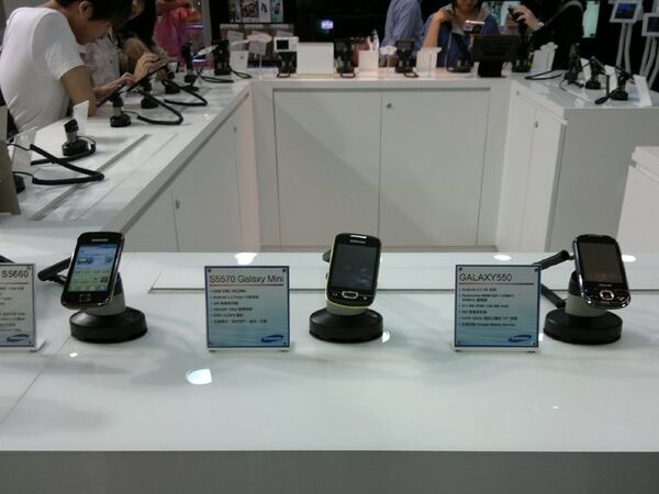 アキバ以上の品揃え！　台湾台北の“光華商場”でスマホ三昧!!