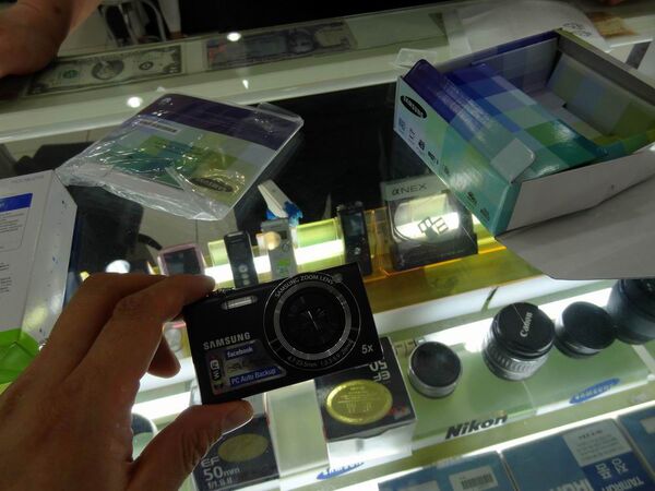 韓国のアキバ“龍山”でサムスン製デジカメを買った！