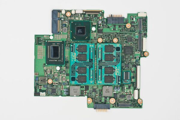 究極をさらに極めた“新VAIO Zシリーズ”最速レビュー