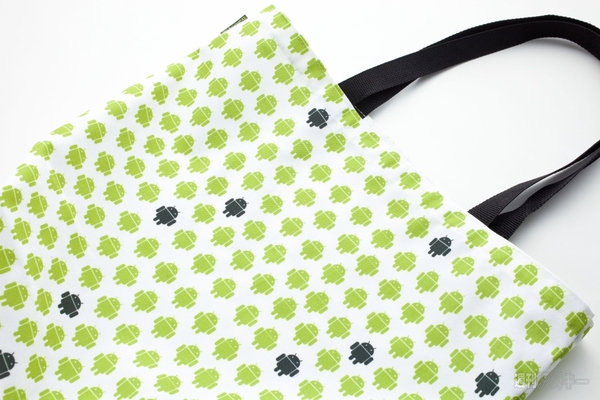 ドロイドくんいっぱいトートバッグ　約2000円