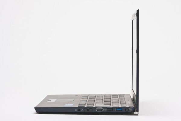新VAIO Zはこの構成で買うべき！【週アス編集者3人が断言】