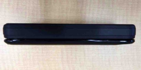 オバマ大統領も納得！　iPhone4をBlackBerry化する縦型キーボード