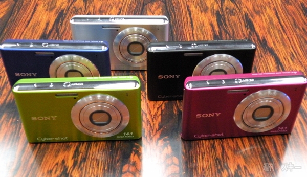 SONY_Cyber-shot_7-25