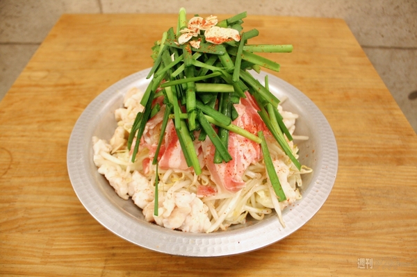 【アキバ食い倒れ部2011】鉄板ホルモン焼き　とんベエ