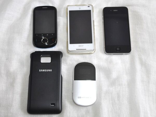 大企業の株価を左右しかねない山根博士の取材バッグの中身を大公開！