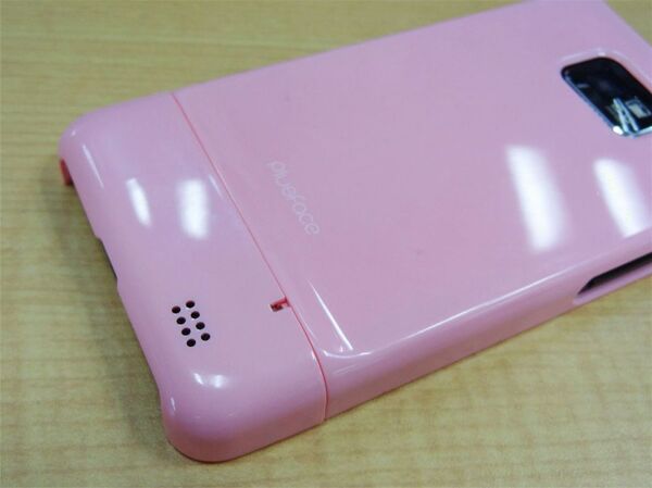 ワザありスタンド機構を内蔵した『GALAXY S II』専用ケース