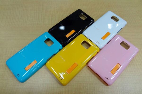 ワザありスタンド機構を内蔵した『GALAXY S II』専用ケース