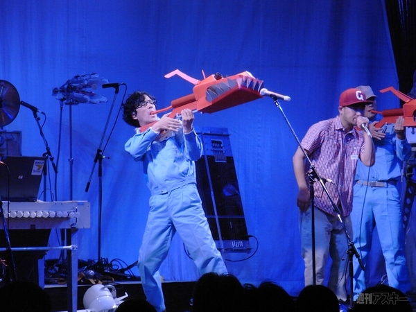 0805 strange voice photo03